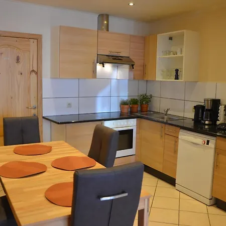 Апартаменты L'abri Ла-Рош-ан-Арден